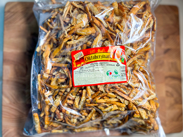 Нитка ЖАРЕНАЯ "Чеснок с зеленью" Oktobersnack 1 кг (сырный продукт) в Саранске