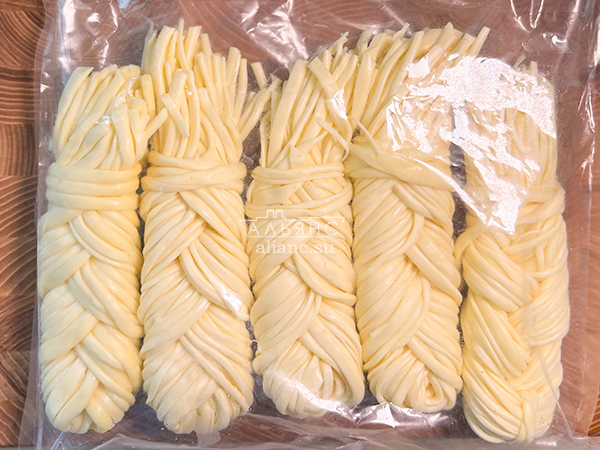 Сырный продукт ФЕРМЕРСКИЙ коса белая в Саранске