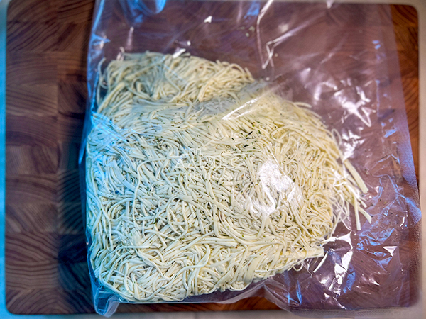 Сырный продукт ФЕРМЕРСКИЙ паутинка  укроп/чеснок в Саранске