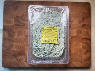 Гренки: Сыр Чечил паутинка (зелень чеснок)  500 гр.